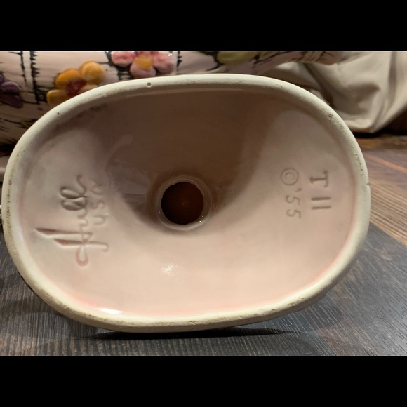 Hull Bowl and Candle Sticks - Picture 4 of 9